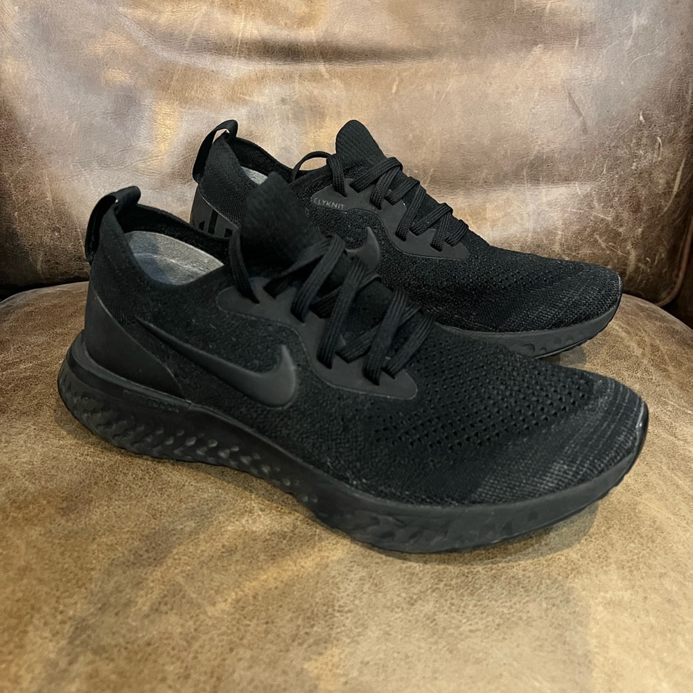 Nike Women’s Epic React Flyknit Black Athletic Workout Gym Sneaker 7
